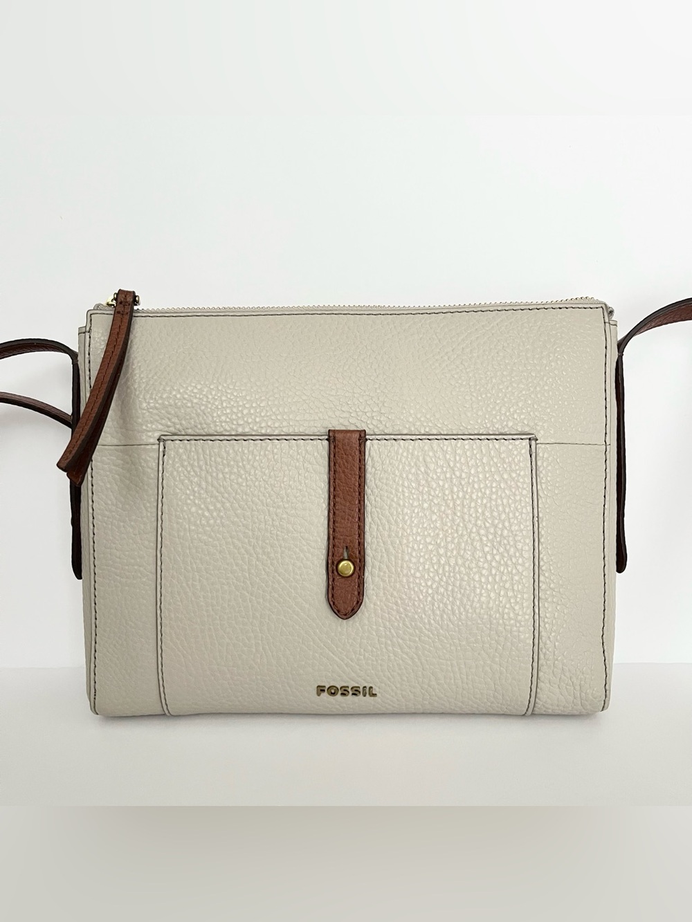 Fossil Gemma Pebbled Leather Crossbody Bag Purse Gray Brown Front Pocket